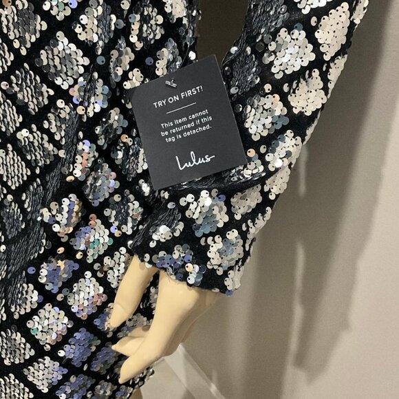 LULU'S Silver Sequin & Black Velvet Backless Bodycon Mini Dress NWT Size L - Picture 4 of 9